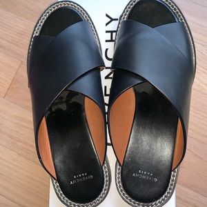 Givenchy 37 chain sandal